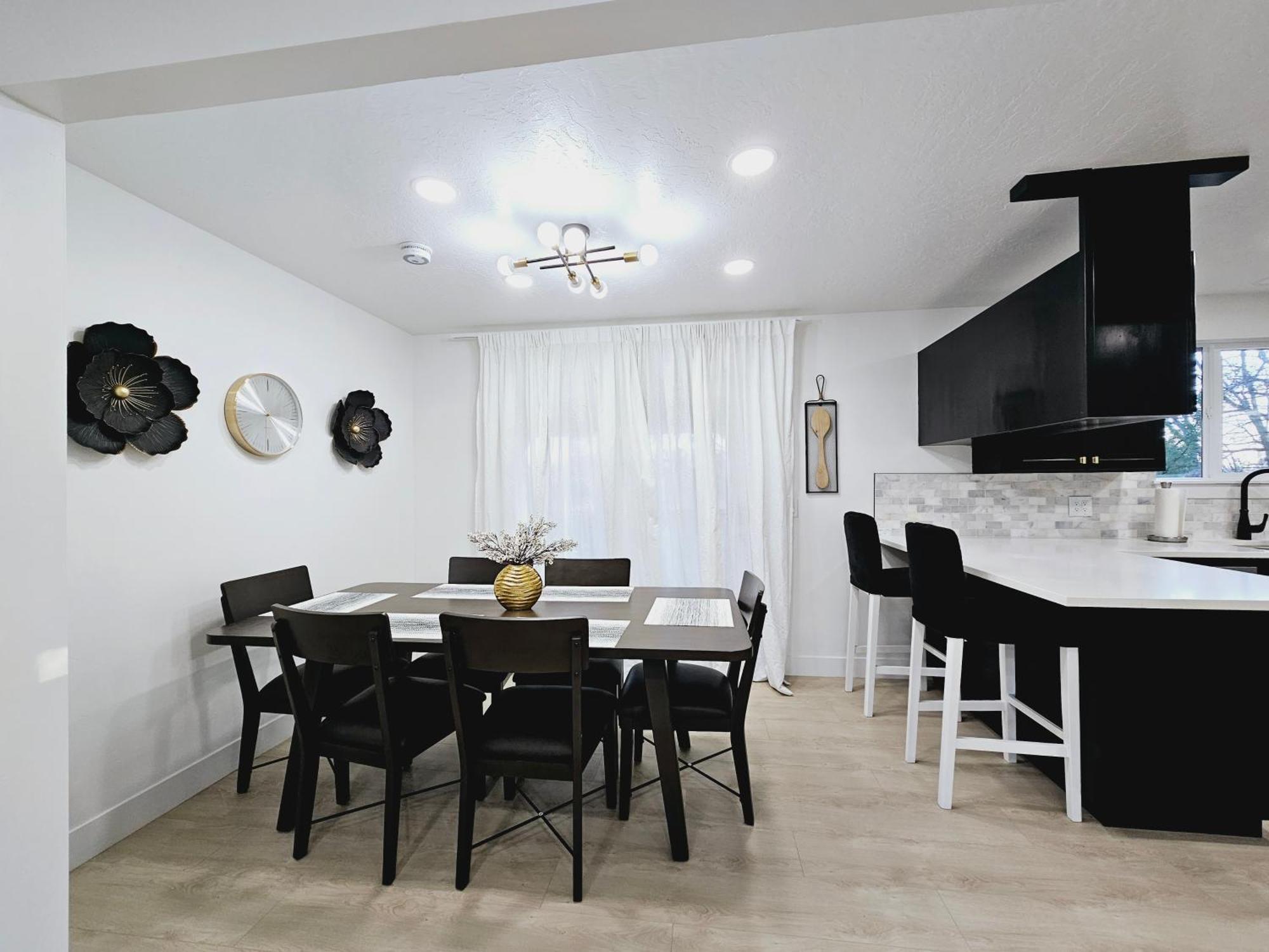 Luxury Getaway Close To Skiing Hiking In Slc