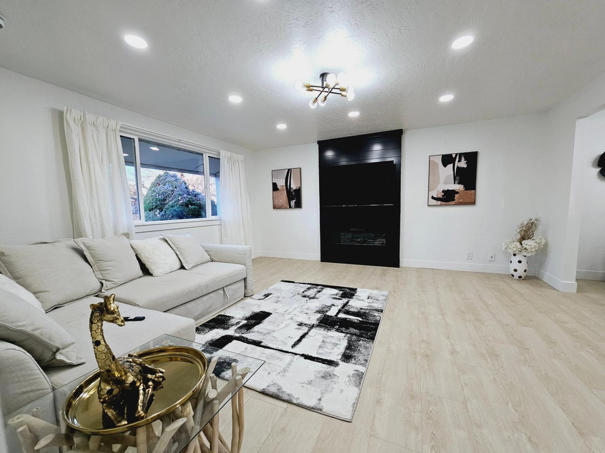 Luxury Getaway Close To Skiing Hiking In Slc Sandy