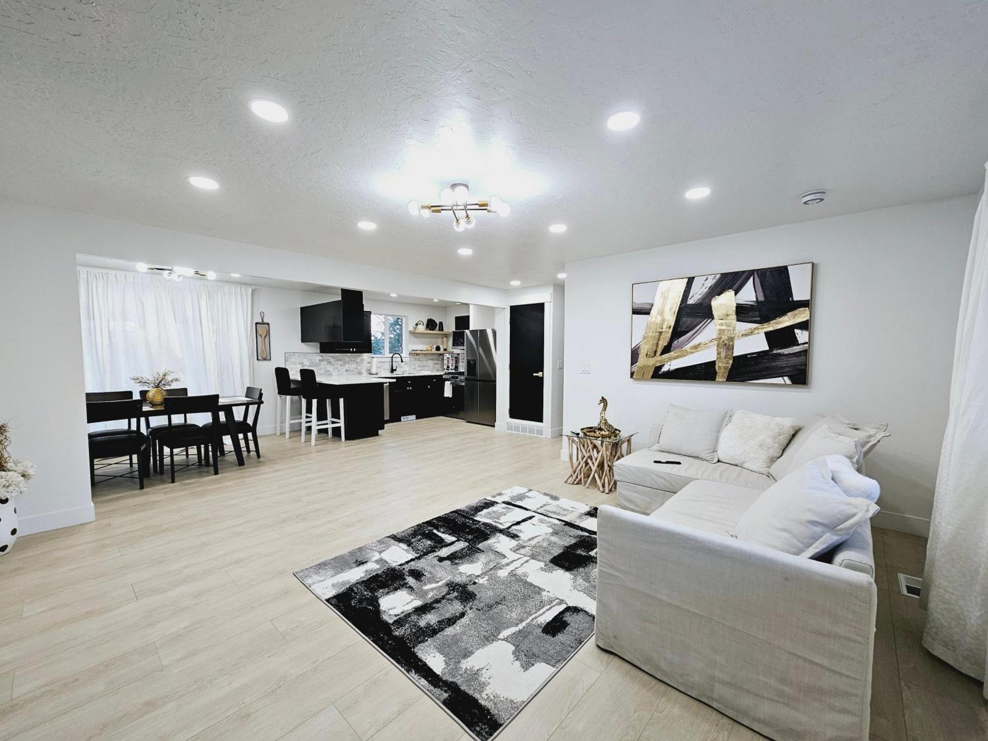 Luxury Getaway Close To Skiing Hiking In Slc